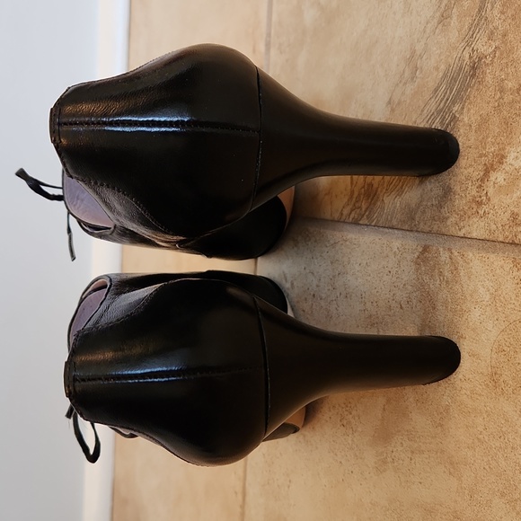 Leather Lace up heels - Picture 3 of 5